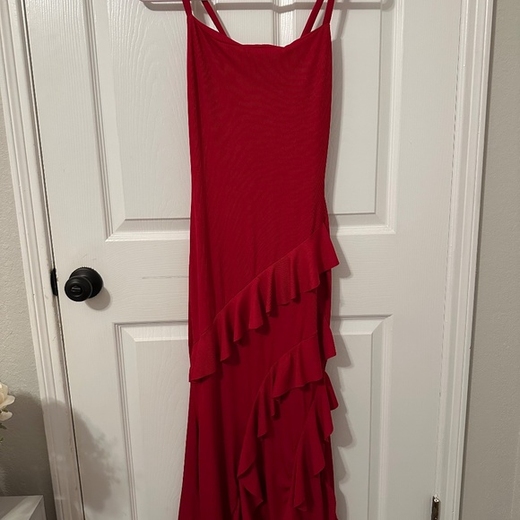 red ruffle maxi bodycon dress knitted fabric - Picture 3 of 4